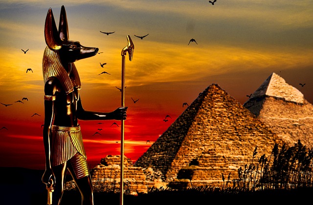 anubis-stood-with-pyramids