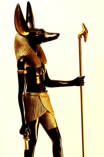 anubis-statue