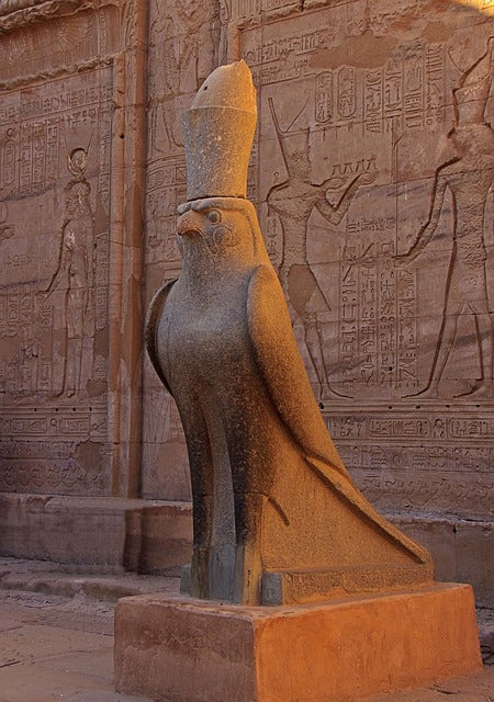 horus-statue