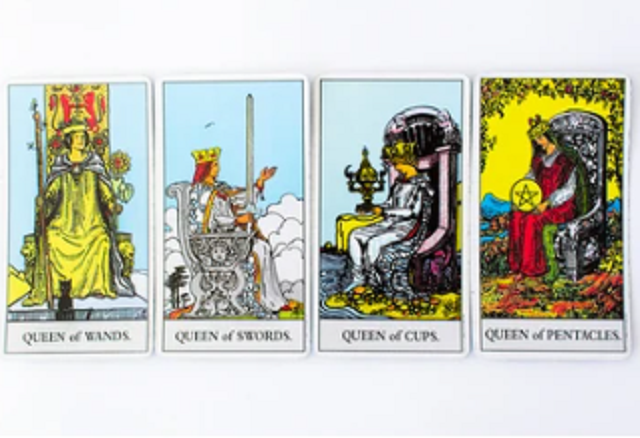 queen cards in tarot