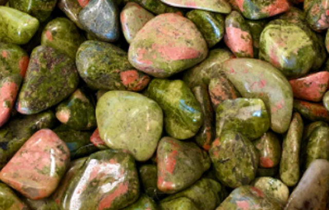 polished unakite crystals