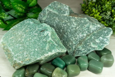 Aventurine raw and polished crystals