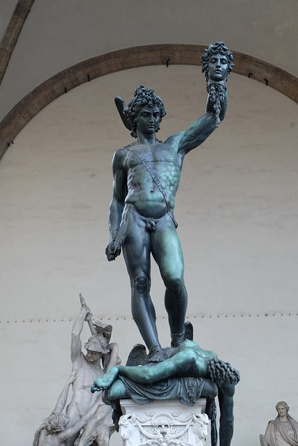 statue-of-perseus-with-medusas-head